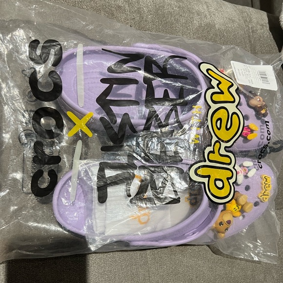 Justin Bieber Drewhouse x Crocs - Picture 2 of 4